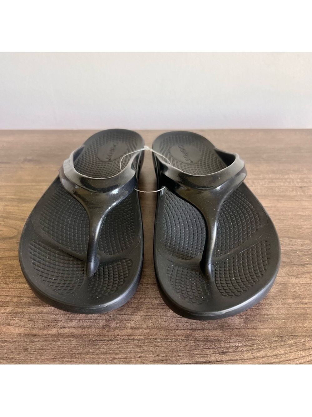 Oofos OOLaLa Women's Black Recovery Sandal Size 6 - Picture 3 of 8
